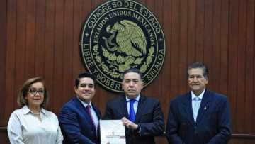 Fue entregado el primer Informe de Gobierno de Rocha al Congreso del Estado