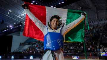 Carlos Sansores logró el primer título mundial de peso pesado para México en Guadalajara 2022