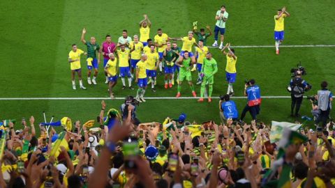 Con espectacular goleada, Brasil avanza a cuartos de final del Mundial