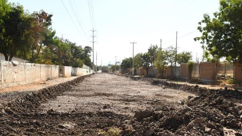 Iniciaron labores de pavimentación de calles en Culiacán