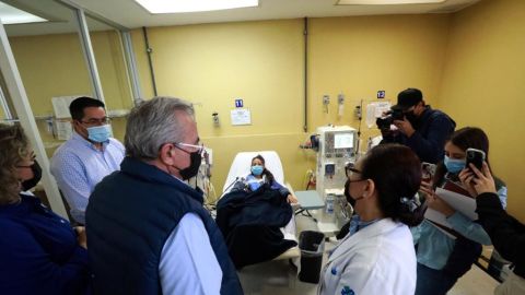 Rocha entrega equipo para la salud a los hospitales de Sinaloa