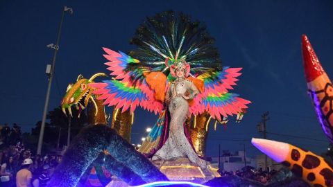 Realizan gran desfile de comparsas y carros alegóricos en el Carnaval Guamúchil 2023