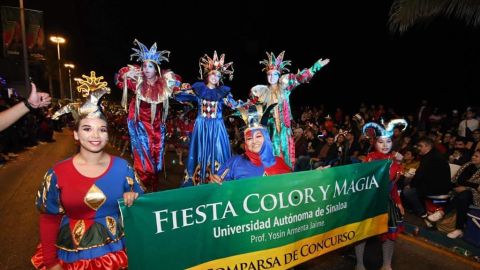 La UAS formó parte del Carnaval de Mazatlán