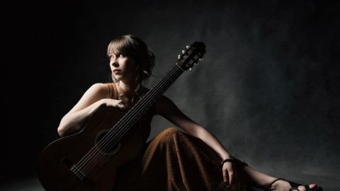 Este martes se presenta la guitarrista polaca, Kasia Smolarek, en el Teatro Socorro Astol