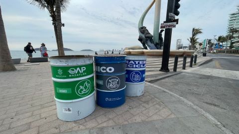 Instalan en Mazatlán contenedores de basura previo a Semana Santa