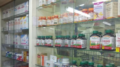Detectan siete farmacias irregulares en línea