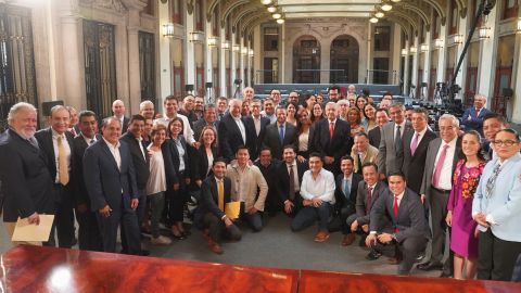 AMLO encabezó reunión con gobernadores y servidores públicos en Palacio Nacional