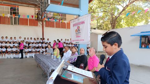 Diputado infantil rinde informe ante su escuela de las iniciativas llevadas a la Cámara de Diputados