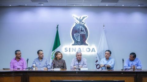 Llamó Rocha a productores a liberar aeropuerto, a continuar el diálogo y a presionar a los grandes industriales
