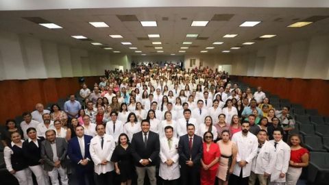 Se gradúan internos del Hospital General de Culiacán