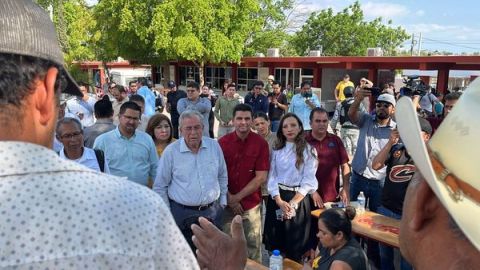 El gobernador visitó Guamúchil para atender a las familias desplazadas