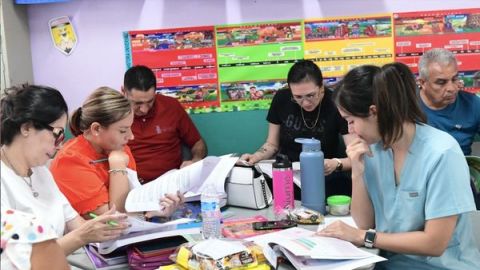 Más de 50 mil docentes en Sinaloa participan en el Consejo Técnico Escolar