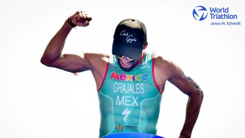 El mexicano Crisanto Grajales ganó oro en la Copa Mundial de Triatlón Weihai 2023