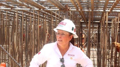 Rocío Nahle renuncia a la Secretaría de Energía para buscar la gubernatura de Veracruz; AMLO le desea suerte
