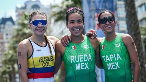 La mexicana Lizeth Rueda logra oro histórico en el triatlón femenil en los Panamericanos 2023