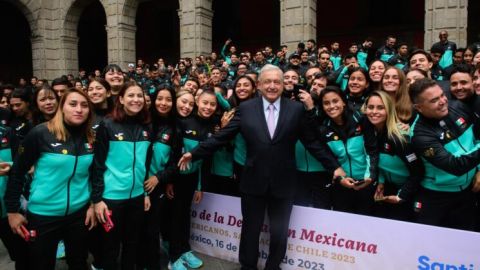 AMLO felicita a deportistas mexicanos por tercer lugar en el medallero de Juegos Panamericanos 2023