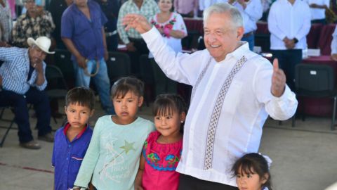 AMLO celebró su cumpleaños con pueblos yaquis en Sonora