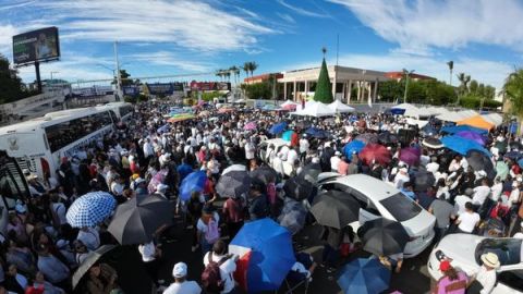 Miles de universitarios protestaron fuera del Congreso, exigiendo respeto a la autonomía de la UAS