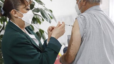 IMSS ha aplicado más de 9.5 millones de vacunas contra la influenza